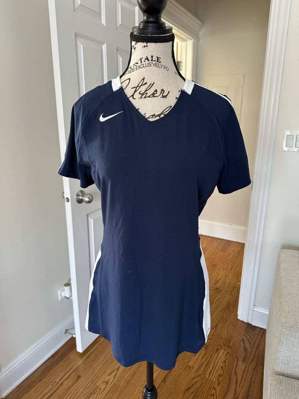 Nike Women's Navy V-Neck Athletic Jersey with White Panels